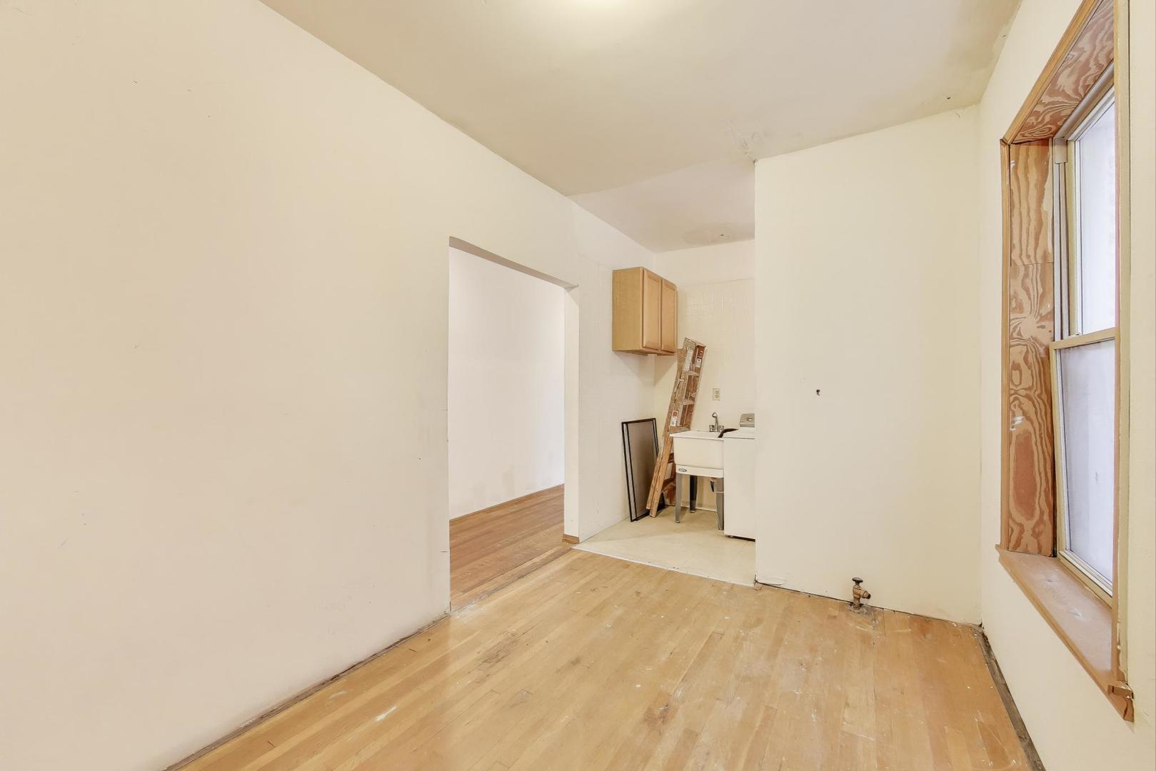 1059 E Hyde Park Boulevard 1 Property Photo 16