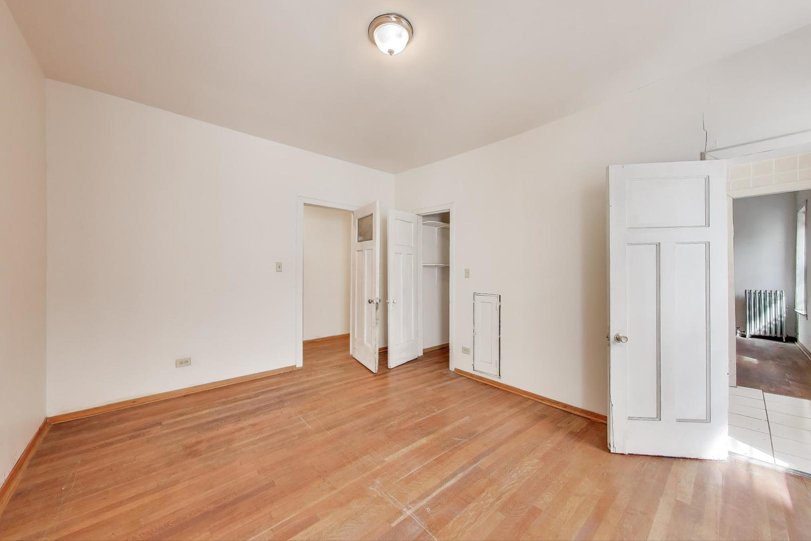 1059 E Hyde Park Boulevard 1 Property Photo 22