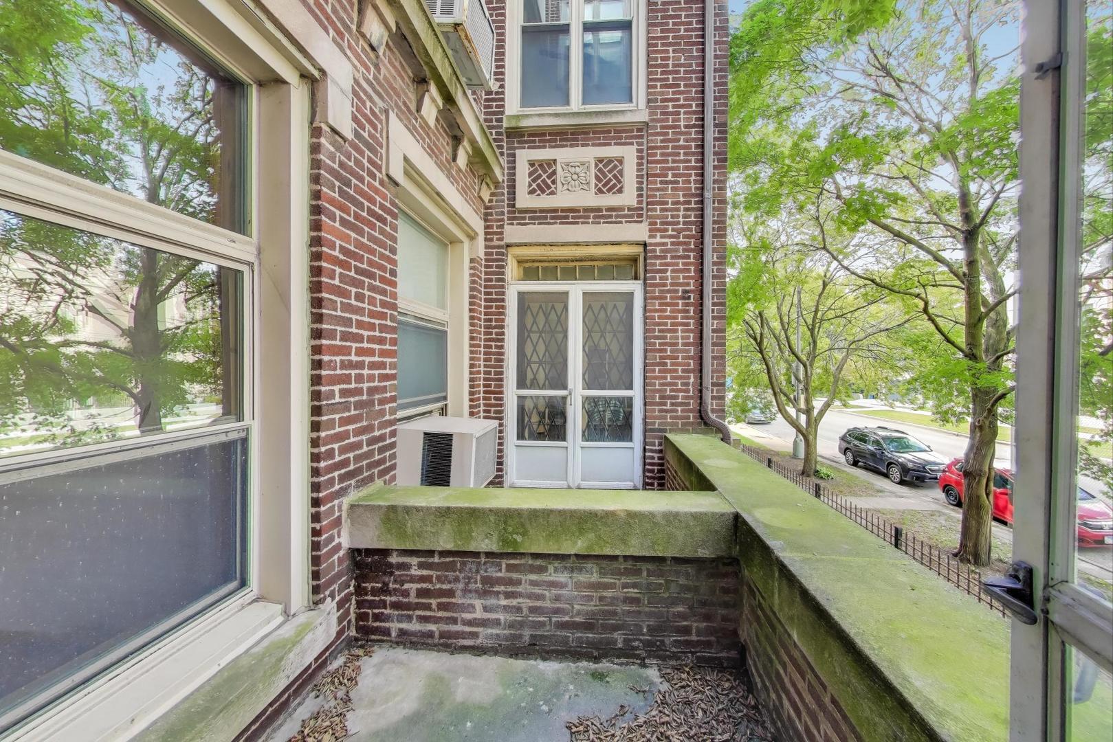 1059 E Hyde Park Boulevard 1 Property Photo 28