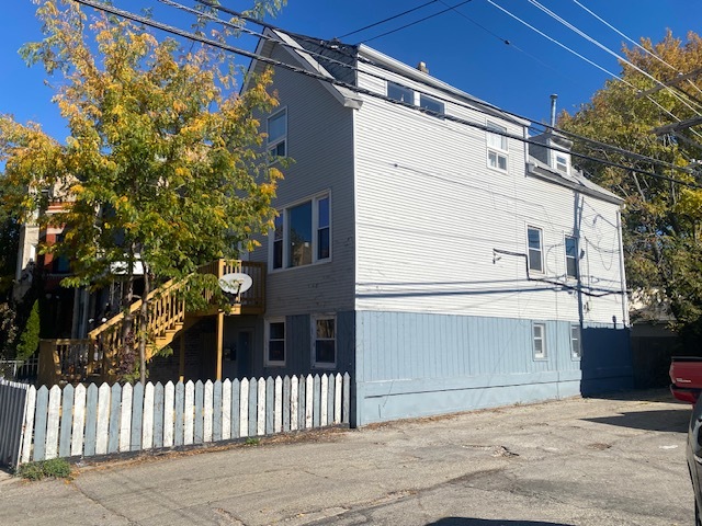 2417 N Washtenaw Avenue Property Photo 1