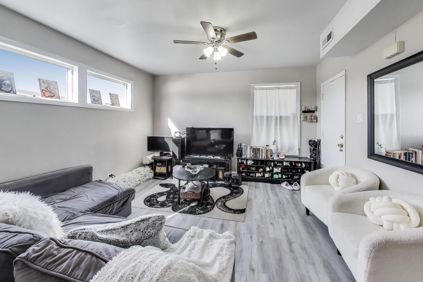 2417 N Washtenaw Avenue Property Photo 4