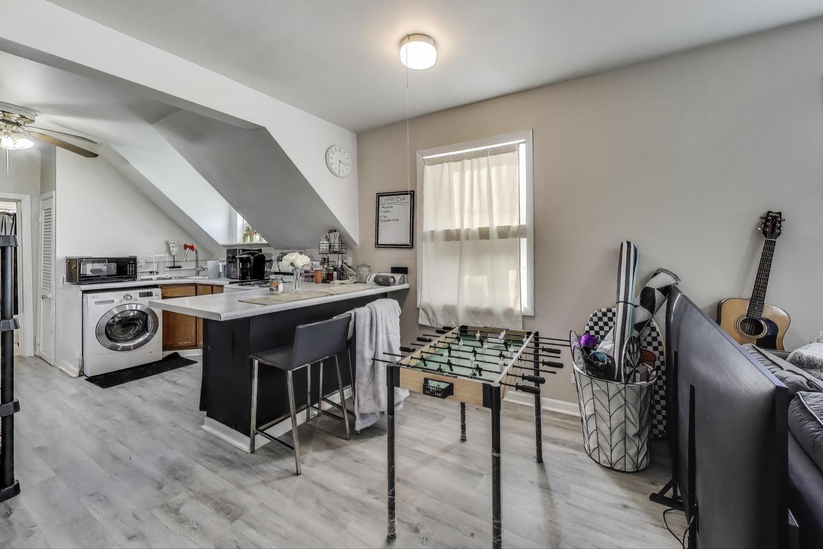 2417 N Washtenaw Avenue Property Photo 6