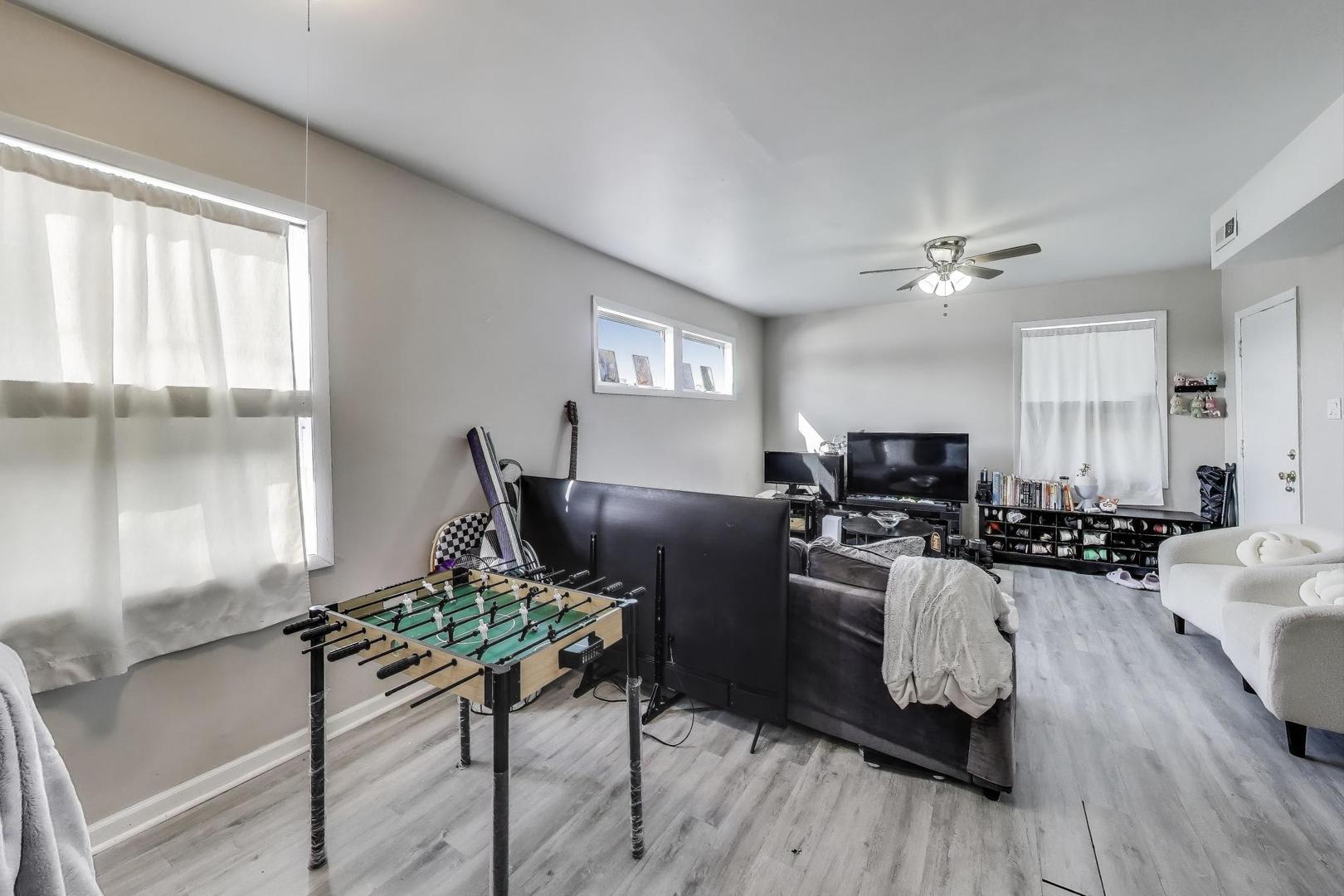 2417 N Washtenaw Avenue Property Photo 7