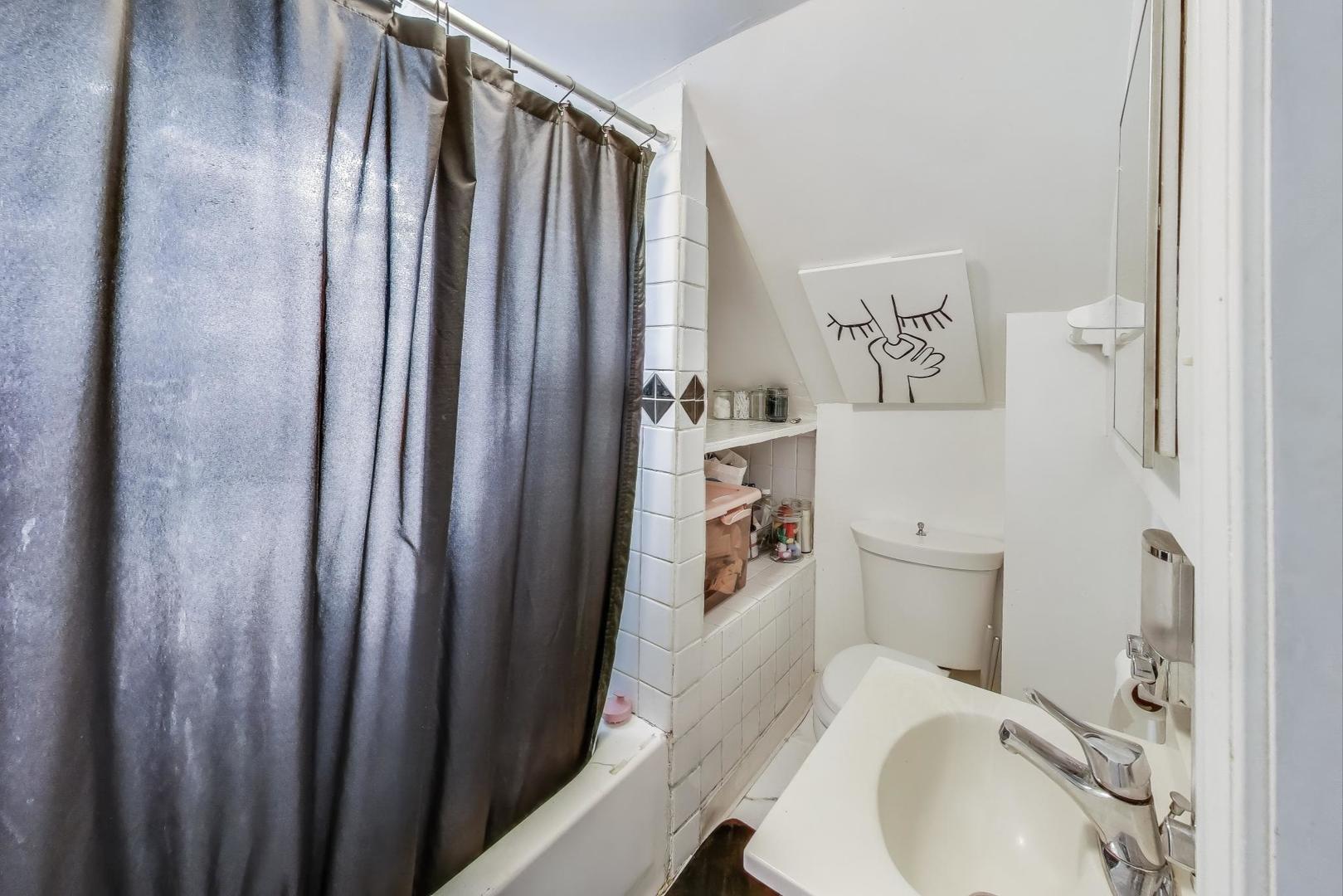 2417 N Washtenaw Avenue Property Photo 13