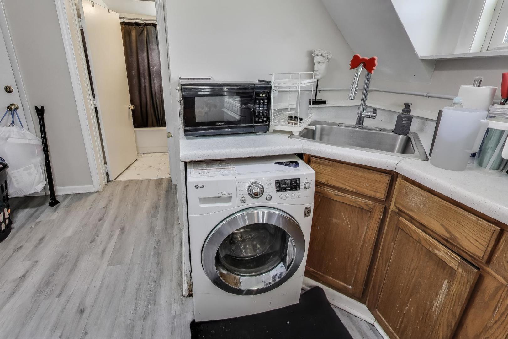 2417 N Washtenaw Avenue Property Photo 14