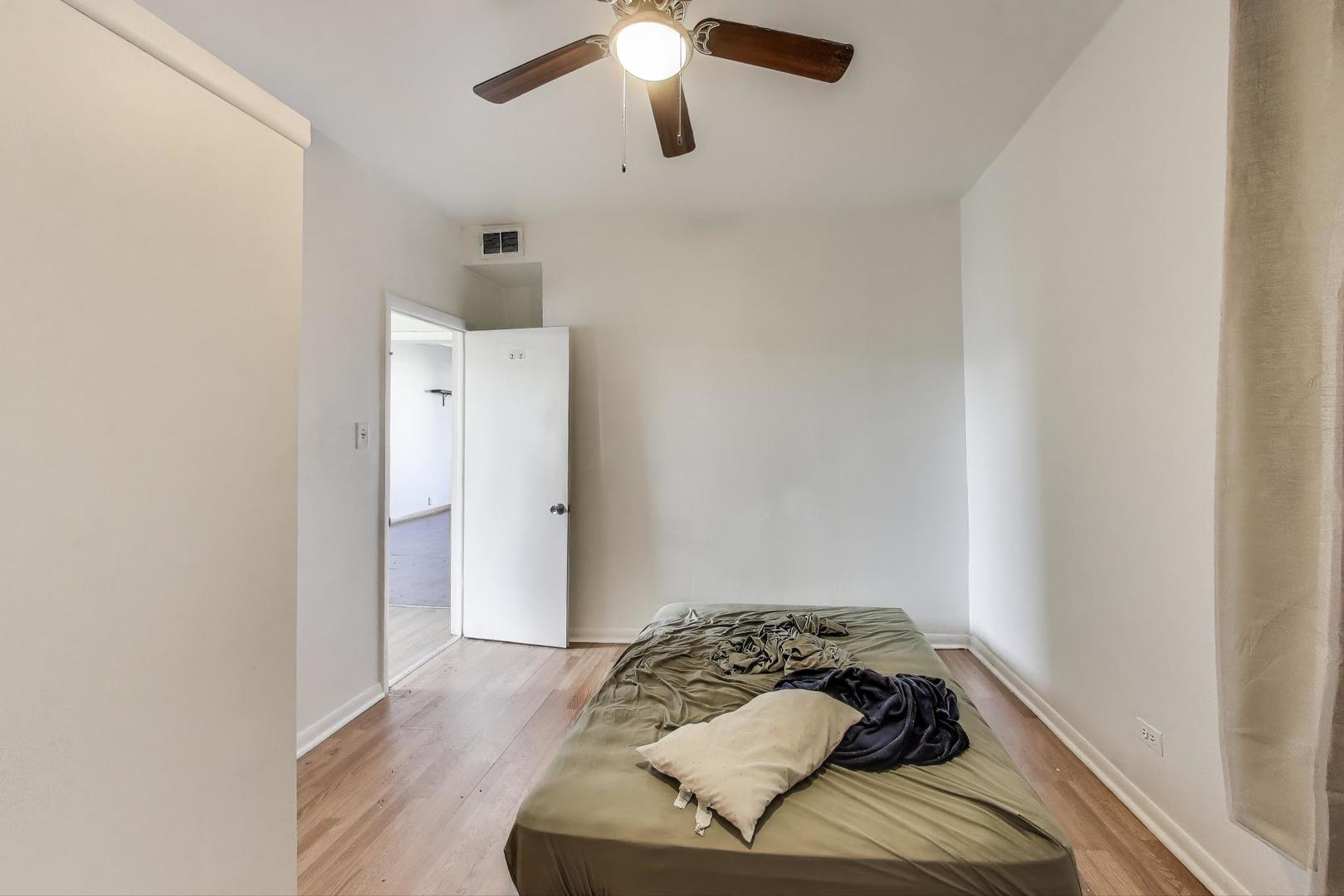 2417 N Washtenaw Avenue Property Photo 22