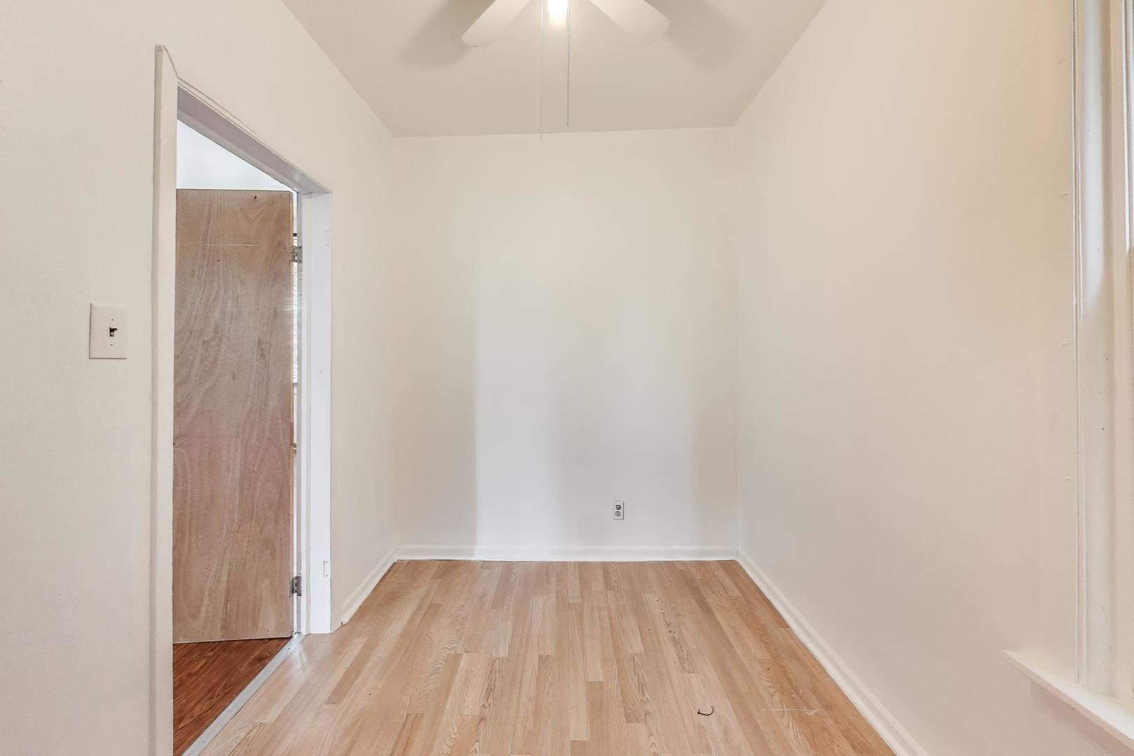 2417 N Washtenaw Avenue Property Photo 24