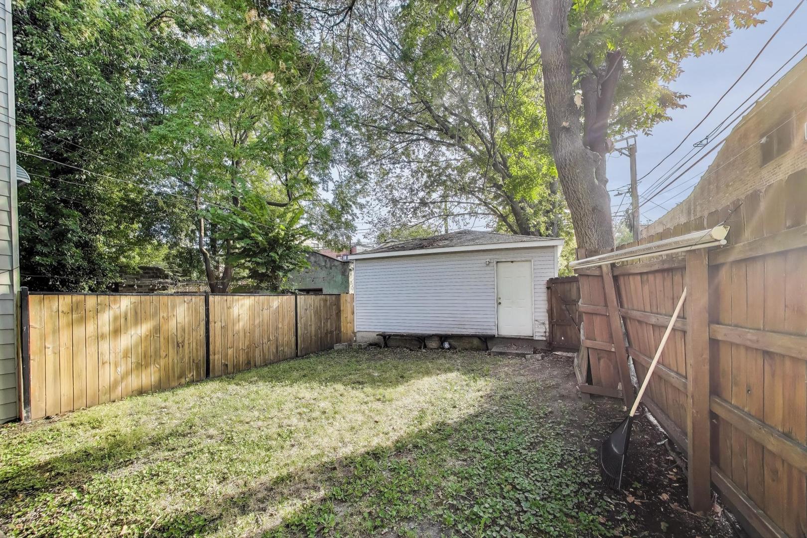 2417 N Washtenaw Avenue Property Photo 31