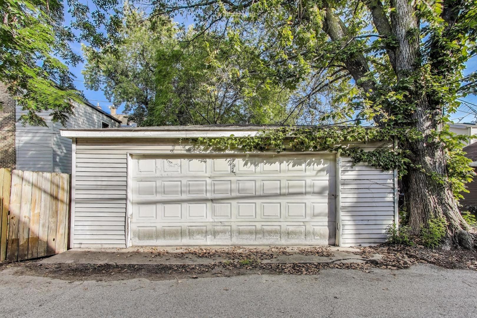 2417 N Washtenaw Avenue Property Photo 33