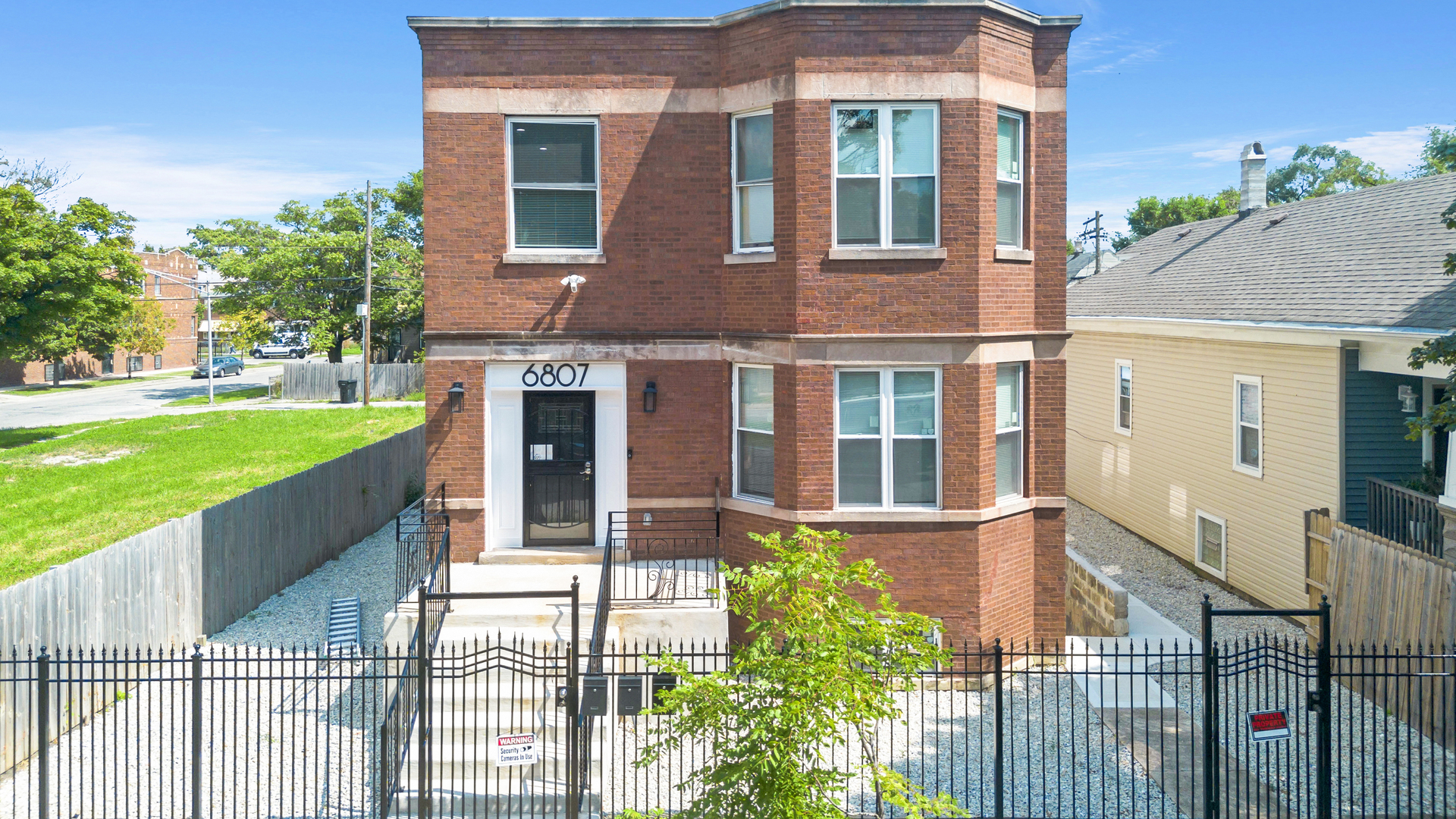 6807 S Paulina Street Property Photo 1