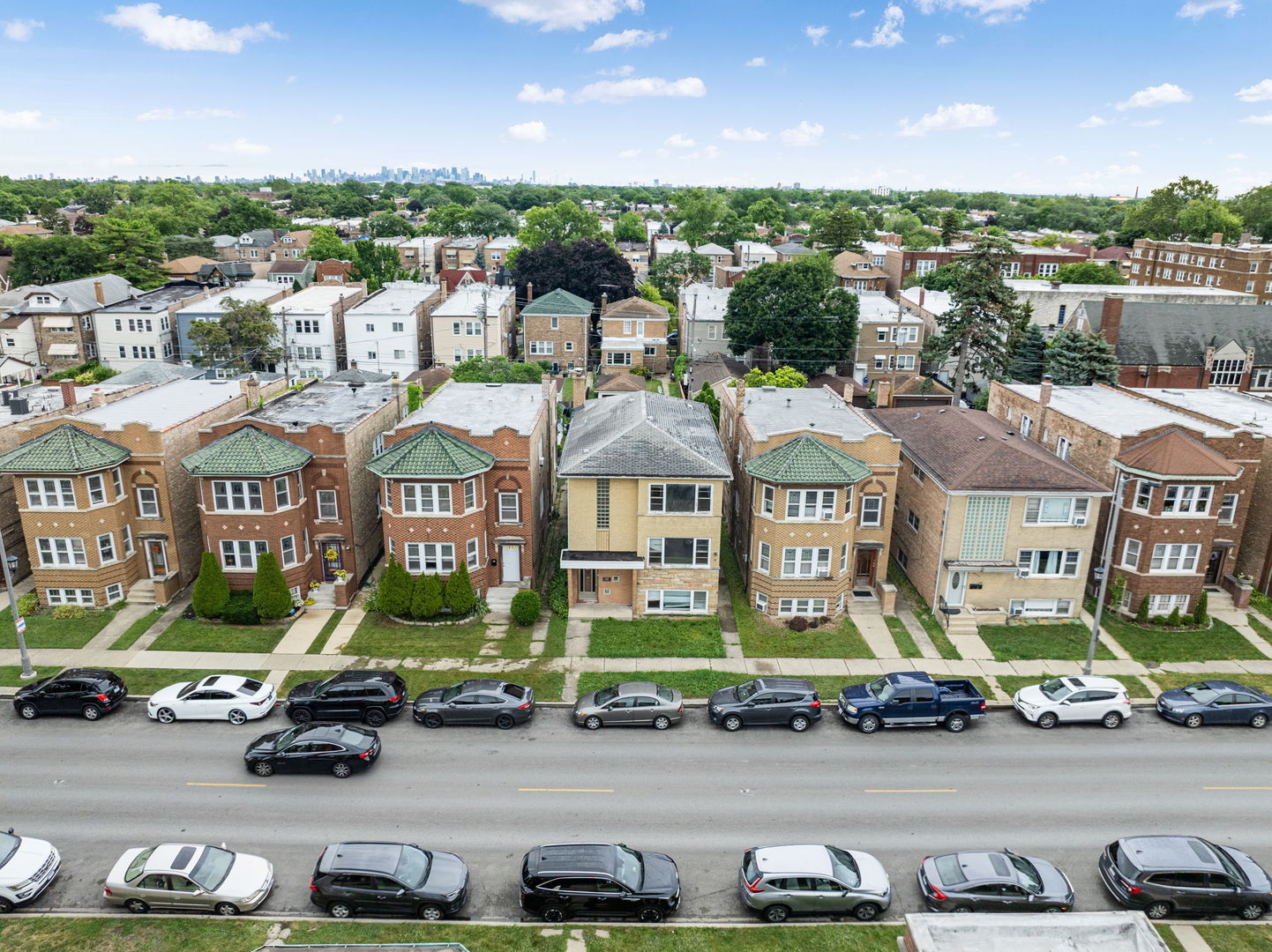 1833 Oak Park Avenue Property Photo 3