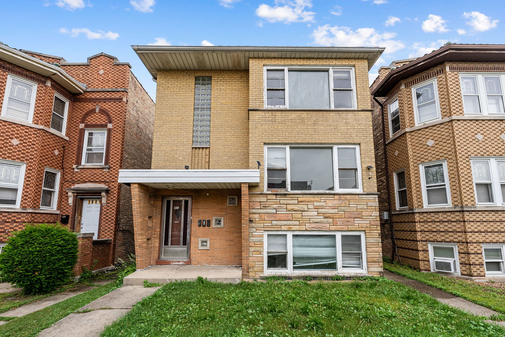 1833 Oak Park Avenue Property Photo 4