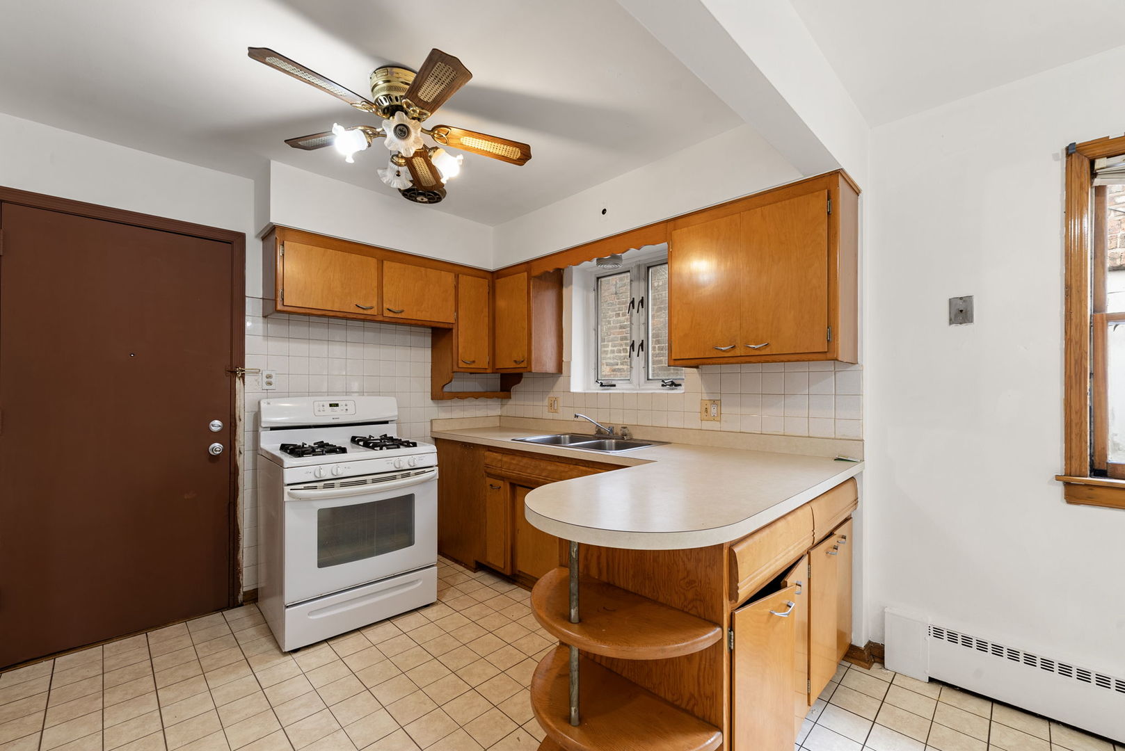 1833 Oak Park Avenue Property Photo 8