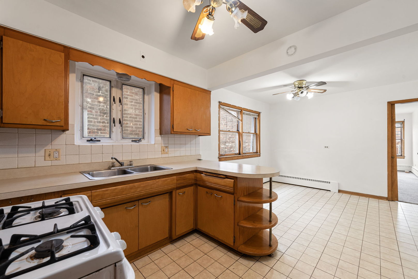 1833 Oak Park Avenue Property Photo 9