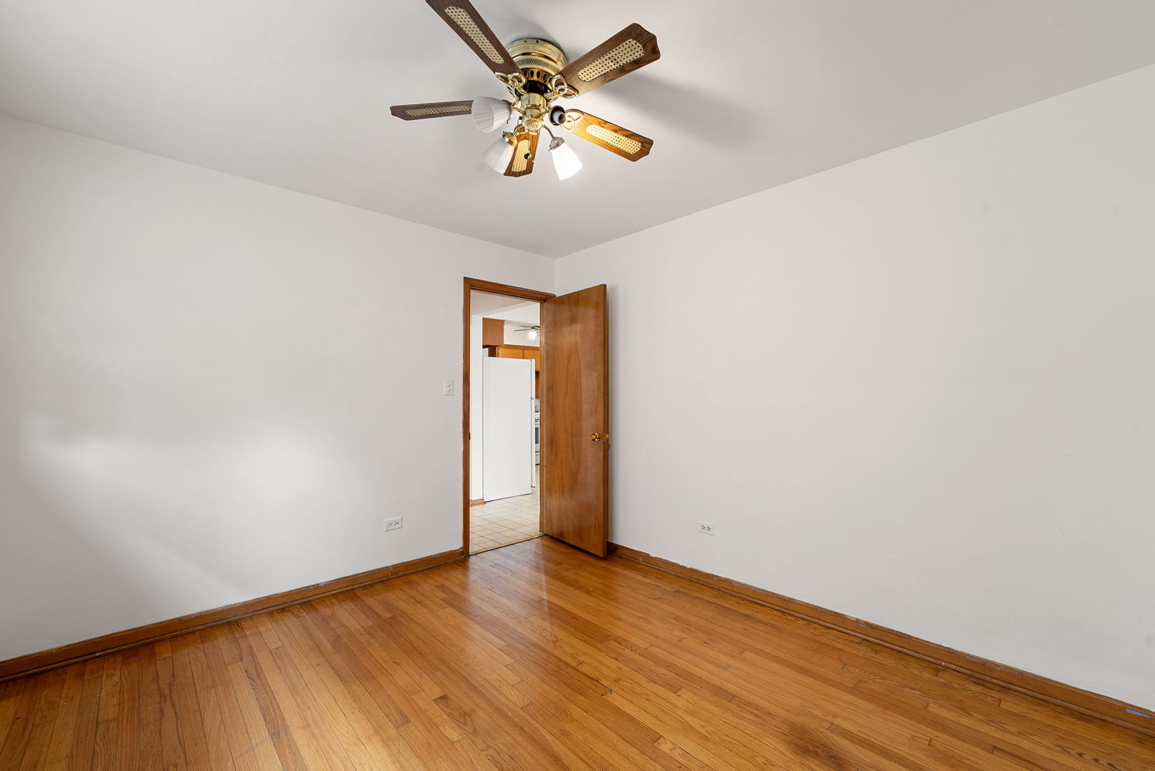 1833 Oak Park Avenue Property Photo 12