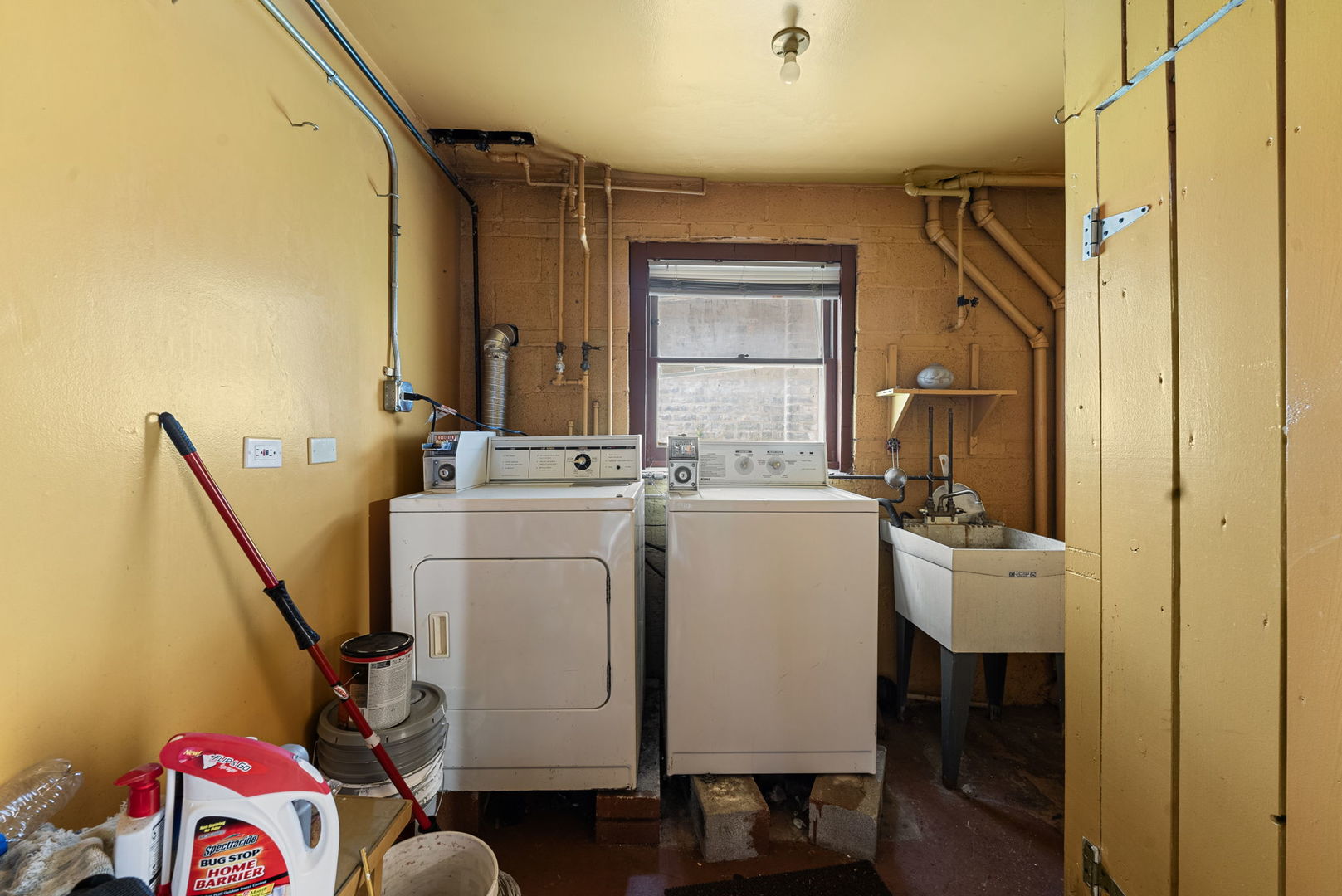 1833 Oak Park Avenue Property Photo 24