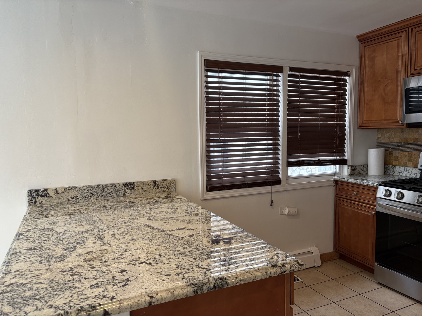 751 N Northwest Highway Property Photo 4