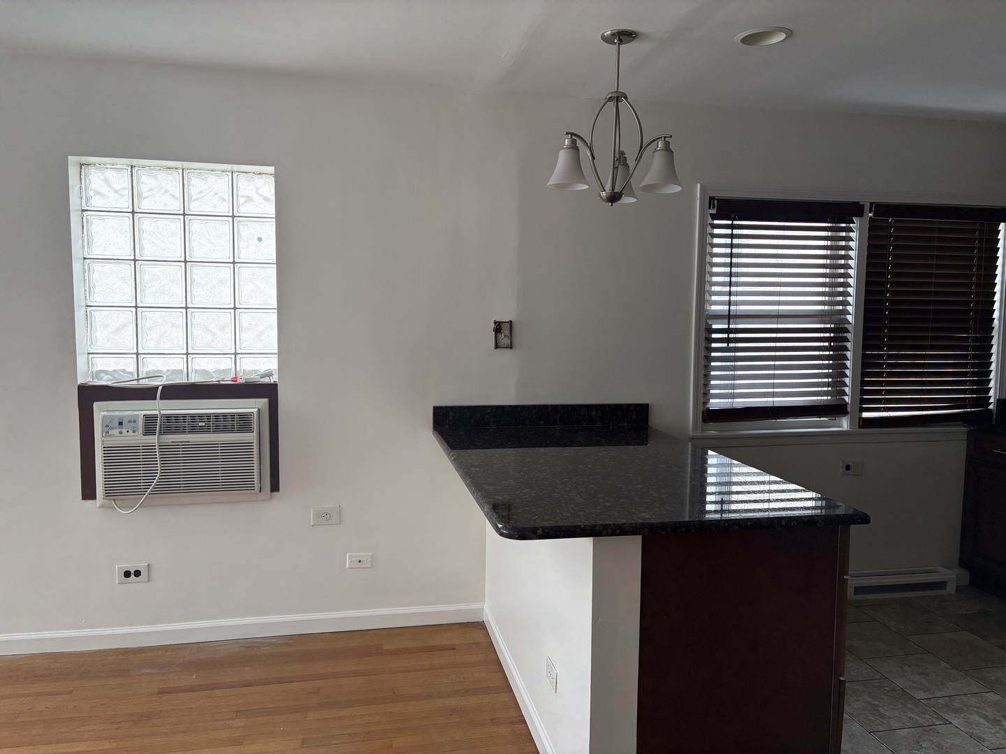 751 N Northwest Highway Property Photo 17