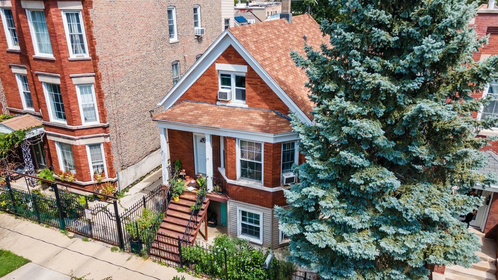 2711 S Hamlin Avenue Property Photo 19