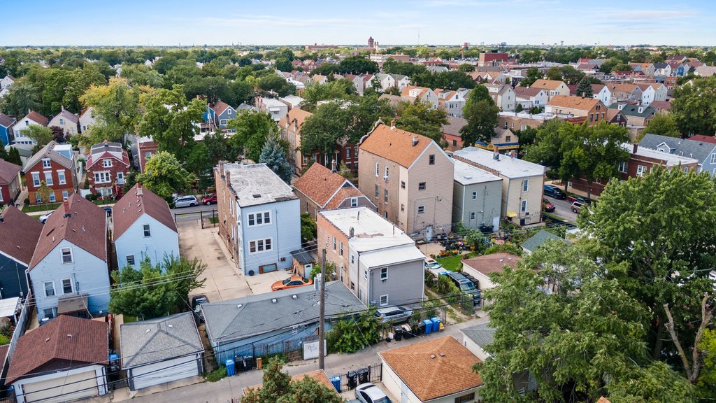 2711 S Hamlin Avenue Property Photo 22