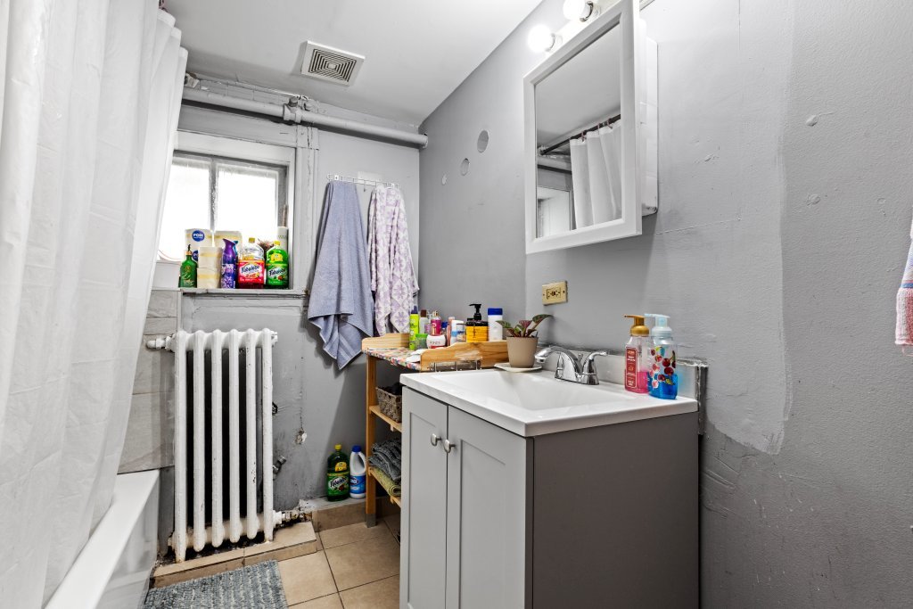 2711 S Hamlin Avenue Property Photo 33