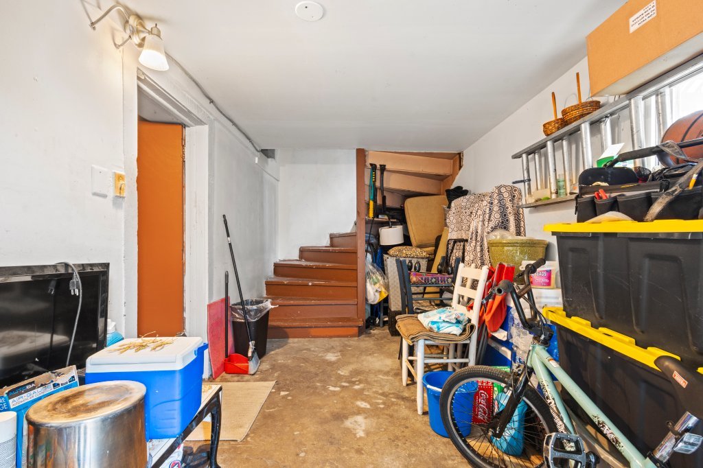 2711 S Hamlin Avenue Property Photo 40