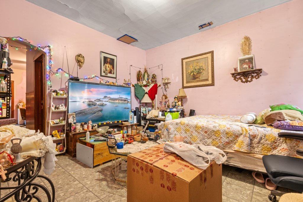 2711 S Hamlin Avenue Property Photo 43