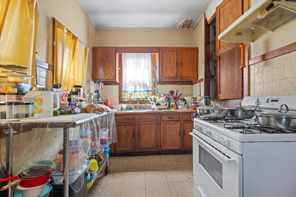 2711 S Hamlin Avenue Property Photo 50