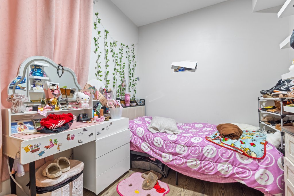 2711 S Hamlin Avenue Property Photo 58