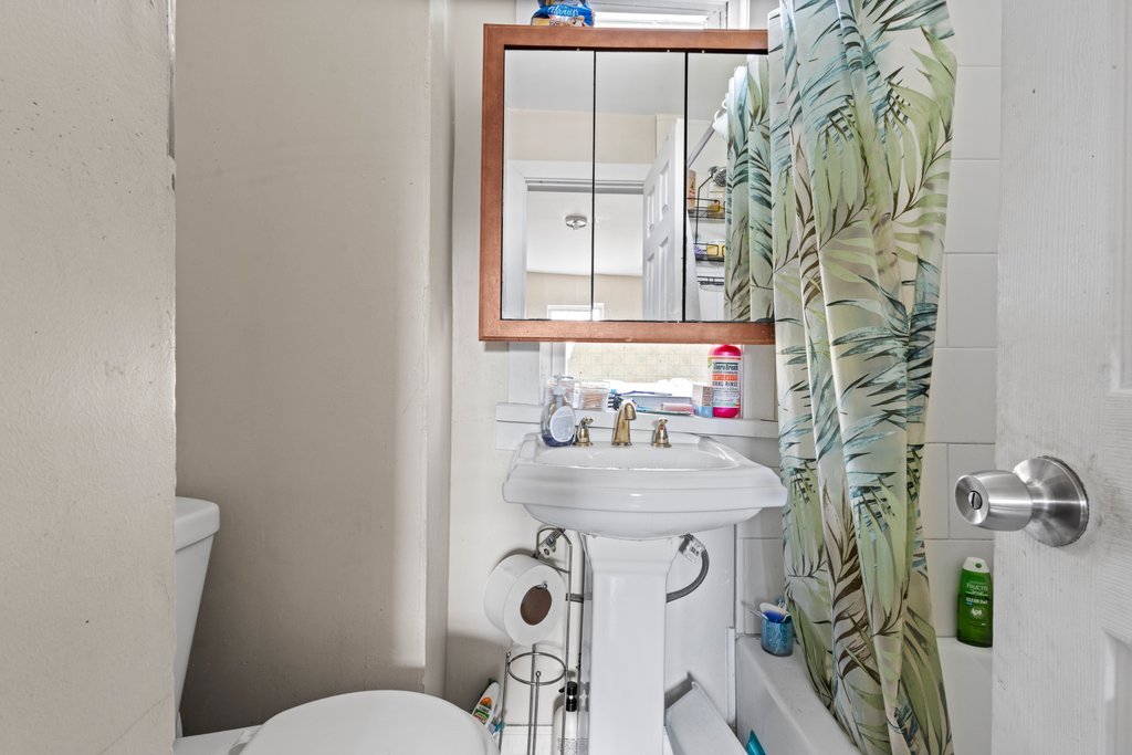 2711 S Hamlin Avenue Property Photo 71