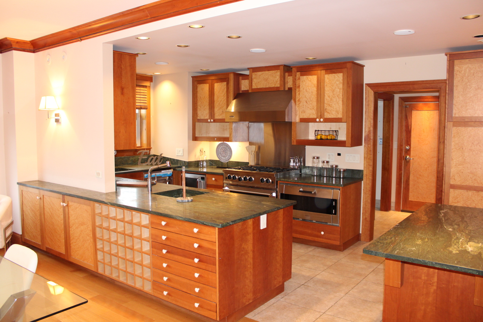 5000 S East End Avenue 24a Property Photo 13