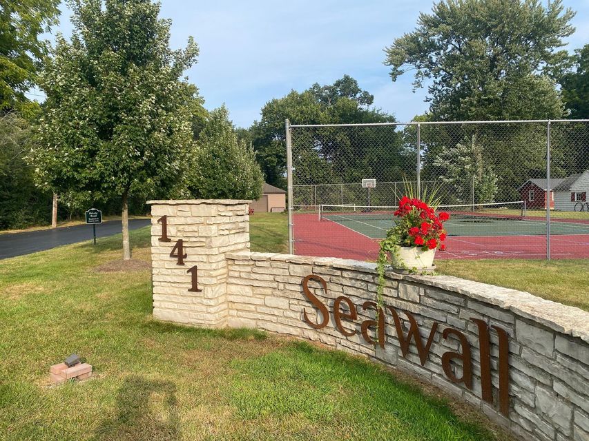 141 S Lakeshore Drive B1 Property Photo 1