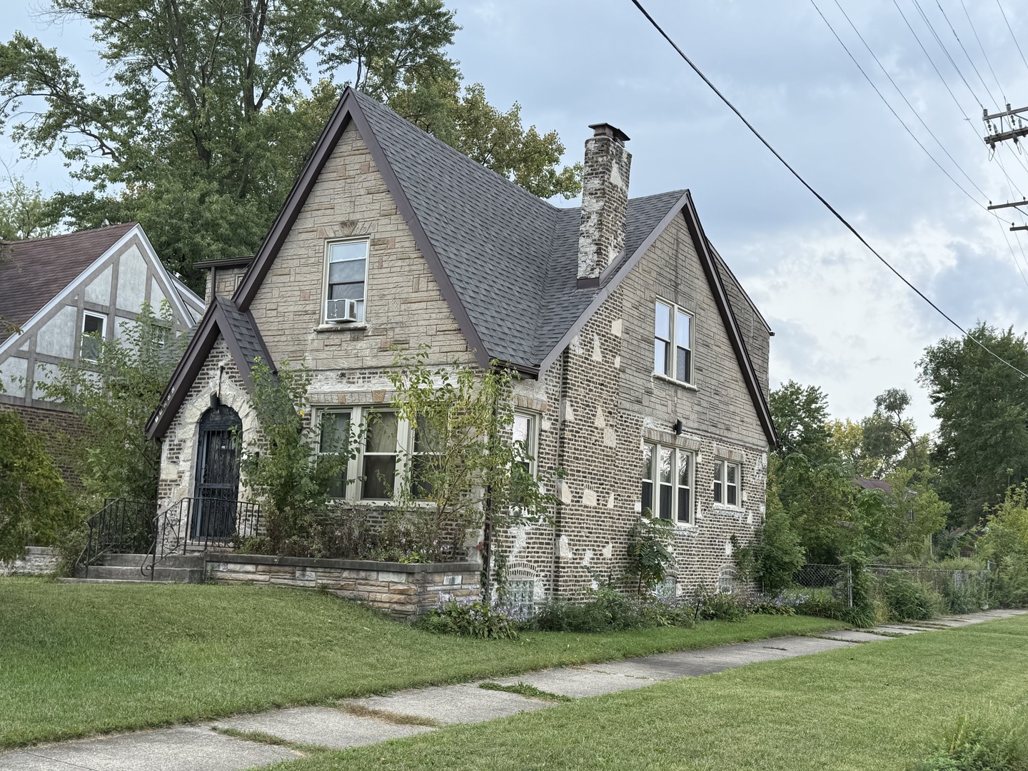 14900 Vine Avenue Property Photo 1