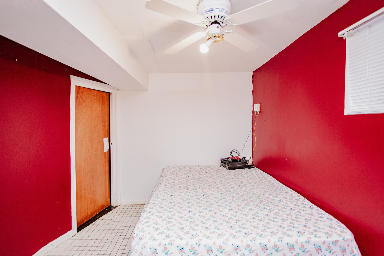 3429 N Avers Avenue Property Photo 4