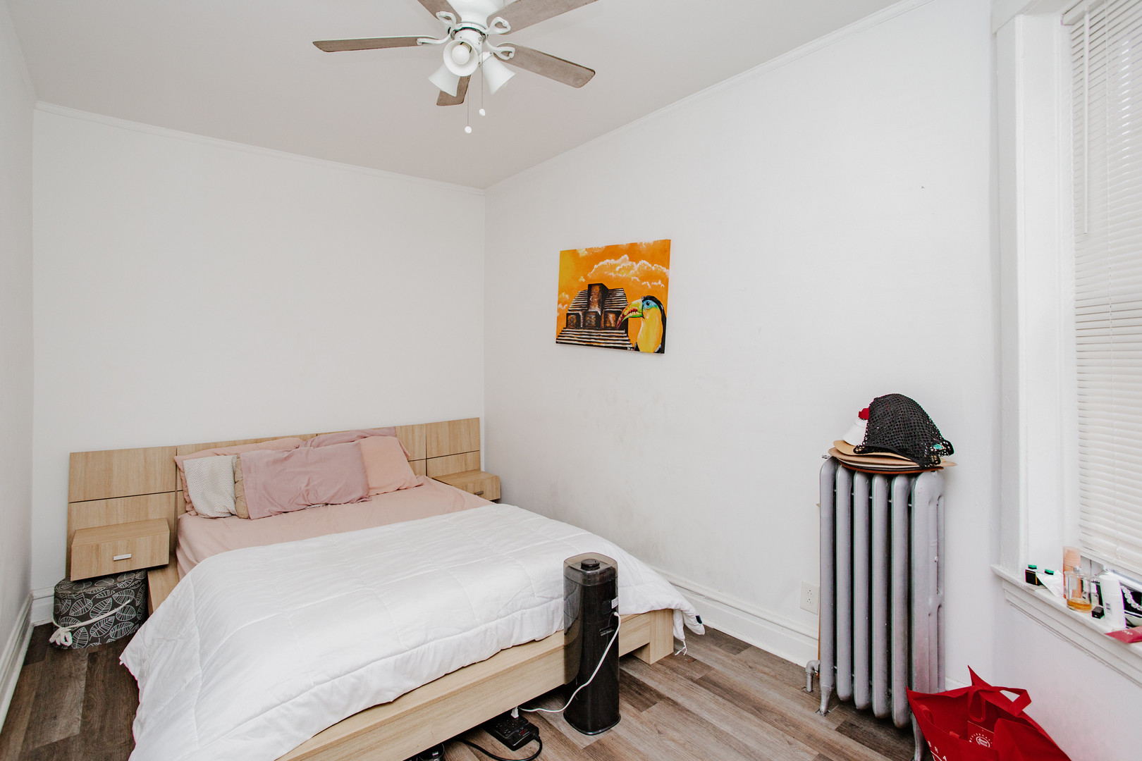 3429 N Avers Avenue Property Photo 10