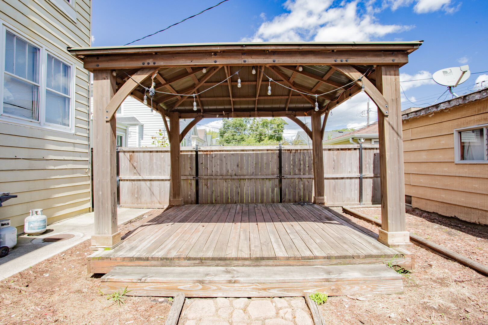 3429 N Avers Avenue Property Photo 26