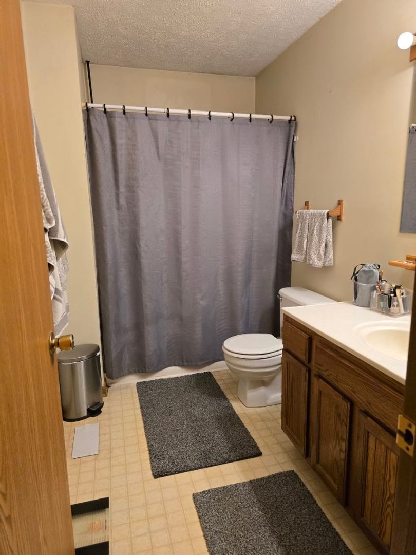 142 E Lincoln Highway C Property Photo 2