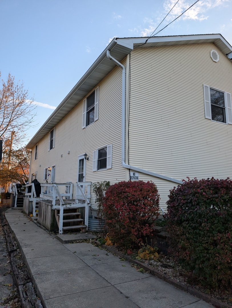142 E Lincoln Highway C Property Photo 5