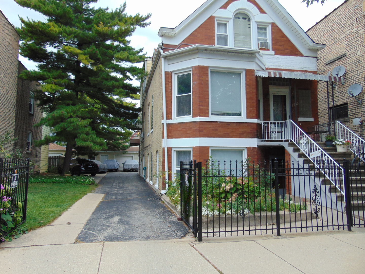 2848-50 N Ridgeway Avenue Property Photo 16