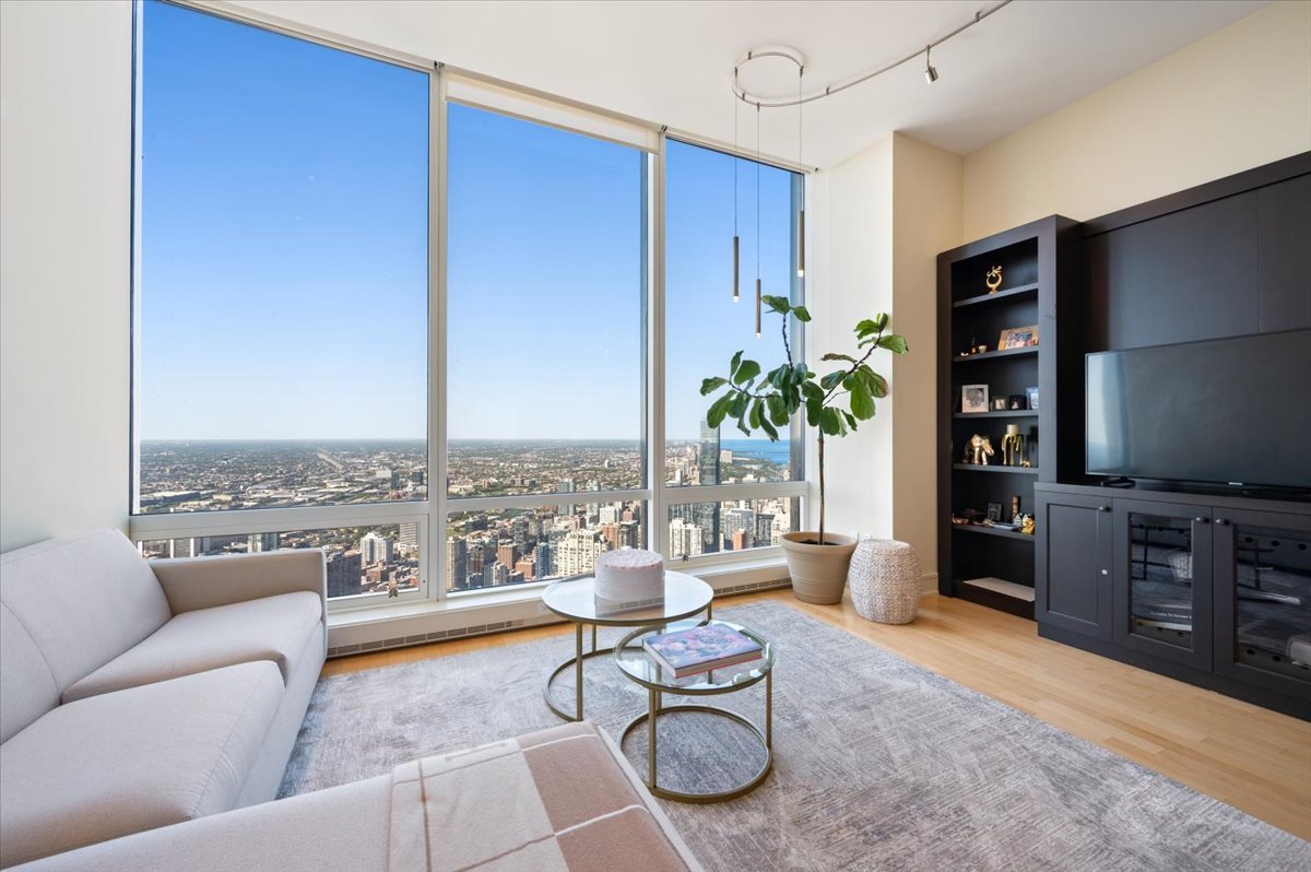 401 N Wabash Avenue 71c Property Photo 2