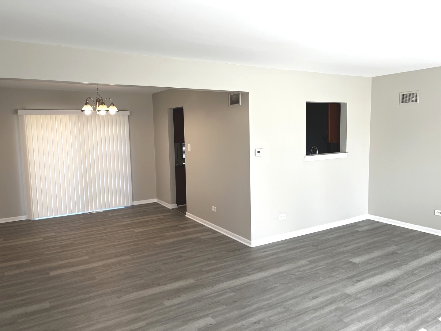 17120 University Avenue Property Photo 4