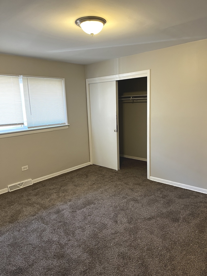 17120 University Avenue Property Photo 10