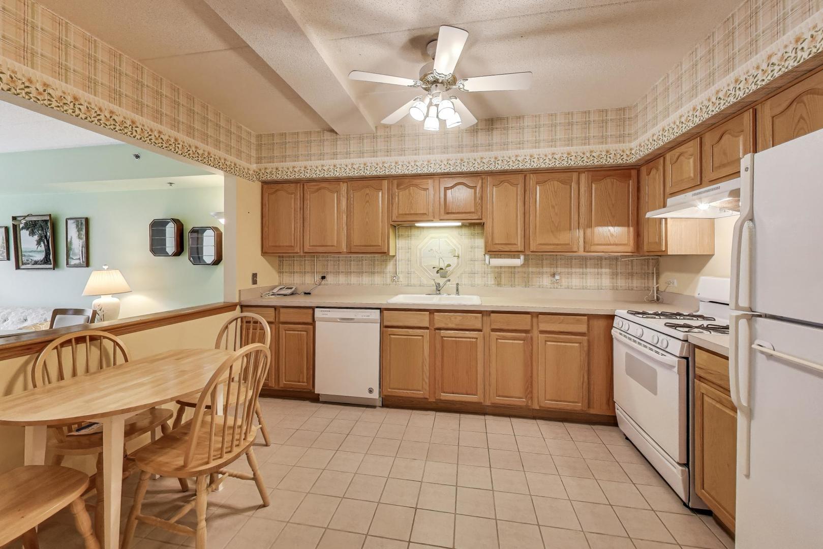 1200 S Prospect Avenue 108 Property Photo 4