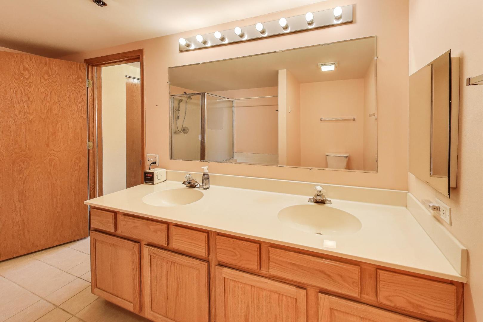 1200 S Prospect Avenue 108 Property Photo 15