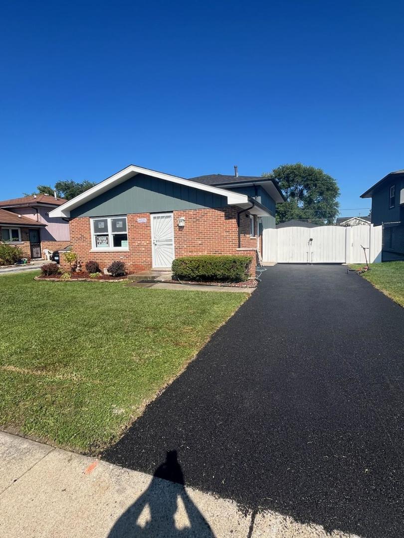 14525 Oakley Street Property Photo 1