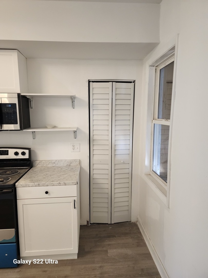 8909 S Houston Avenue Property Photo 10