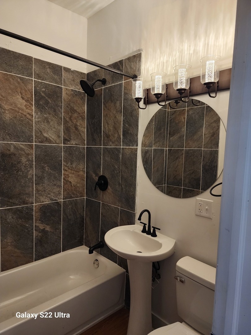 8909 S Houston Avenue Property Photo 11