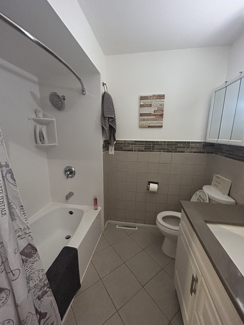 16639 Dobson Avenue Property Photo 4