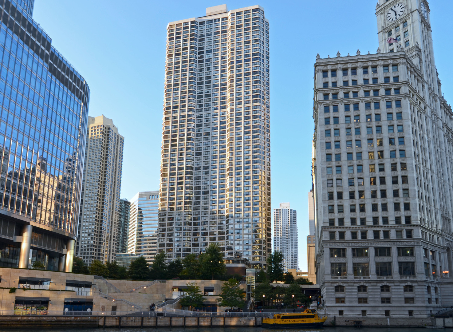 405 N Wabash Avenue D-40 Property Photo 1