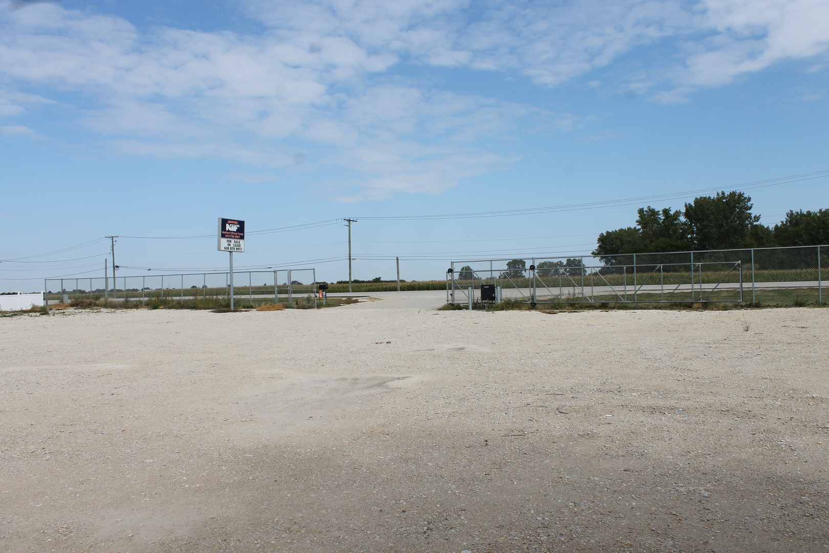 320 W Lincoln Highway Property Photo 3